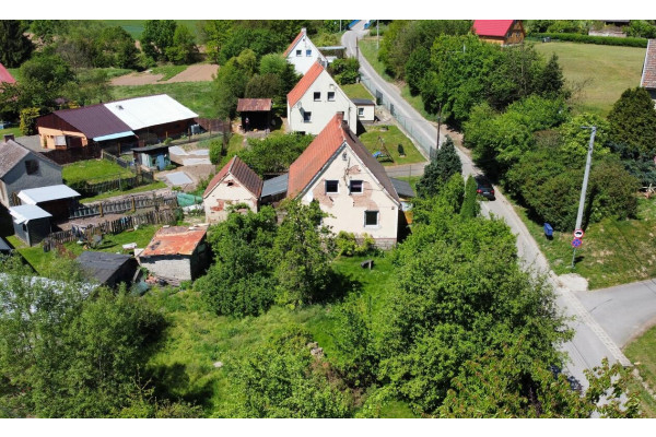kłodzki, Radków, Ścinawka Średnia, Dom jednorodzinny do remontu w Ścinawce Średniej