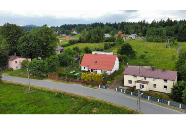 kłodzki, Szczytna, Złotno, Dom z dużą działką 3700 m² – Złotno k. Polanicy-Zdroju