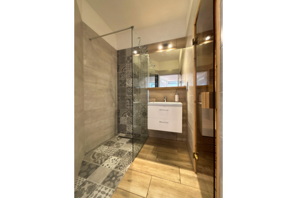 kłodzki, Polanica-Zdrój, Spółdzielców, Komfortowe mieszkanie z prywatną sauną i balkonem–10 minut od deptaka.