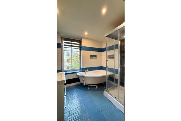 kłodzki, Nowa Ruda, Kolejowa, Przestronne mieszkanie w sąsiedztwie Rynku.