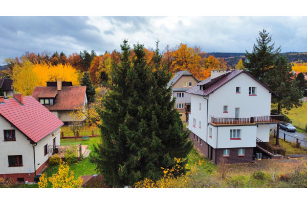 kłodzki, Polanica-Zdr&oacute;j, Marii Dąbrowskiej, Dom w Polanicy-Zdroju, w  dzielnicy Sokoł&oacute;wka.