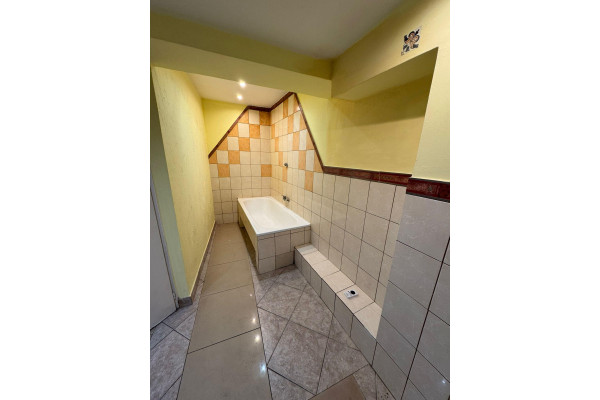 kłodzki, Kłodzko, P&oacute;łwiejska, Duże, przestronne mieszkanie &ndash; Kłodzko (obrzeża, Ustronie)