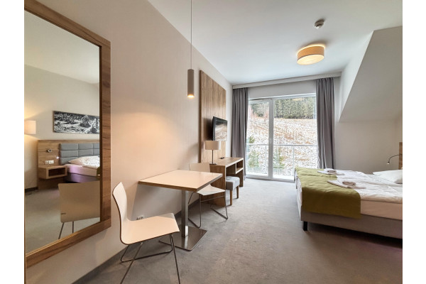 kłodzki, Bystrzyca Kłodzka, Biała Woda, Na Skarpie, Czarna G&oacute;ra, aparatament z  miejscem parkingowym w garażu podziemnym.