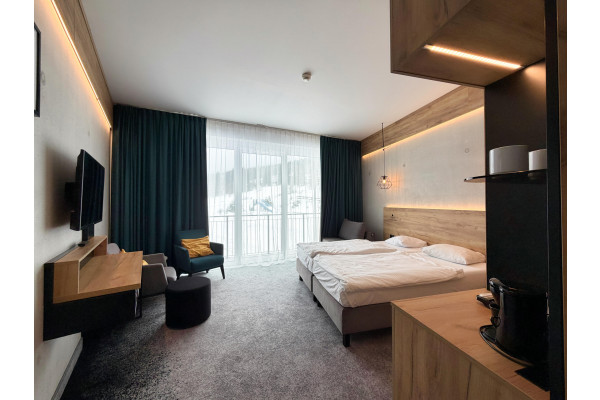 kłodzki, Stronie Śląskie, Sienna, Apartament w Czarnej Perle z widokiem na Czarną G&oacute;rę.