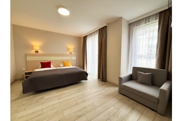 kłodzki, Bystrzyca Kłodzka, Biała Woda, Na Skarpie, Apartament z aneksem i sypialnią - Resort Czarna G&oacute;ra