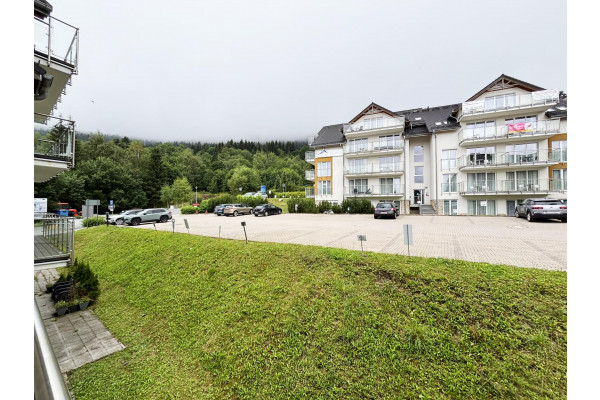 kłodzki, Bystrzyca Kłodzka, Biała Woda, Na Skarpie, Apartament z aneksem i sypialnią - Resort Czarna G&oacute;ra