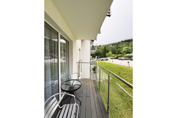 kłodzki, Bystrzyca Kłodzka, Biała Woda, Na Skarpie, Apartament z aneksem i sypialnią - Resort Czarna G&oacute;ra