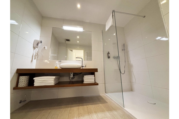 kłodzki, Bystrzyca Kłodzka, Biała Woda, Na Skarpie, Apartament z aneksem i sypialnią - Resort Czarna G&oacute;ra