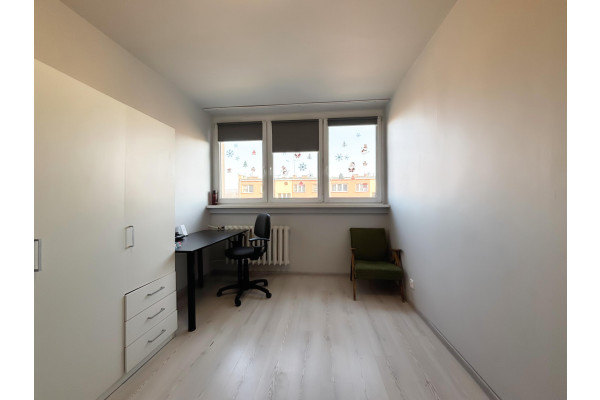 kłodzki, Kłodzko, Dąbr&oacute;wki, Dwupokojowe mieszkanie z balkonem.