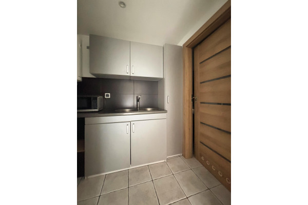 kłodzki, Kłodzko, Harcerzy, Lokal usługowy 45,21 m&sup2; &ndash; Kłodzko, ul. Harcerzy