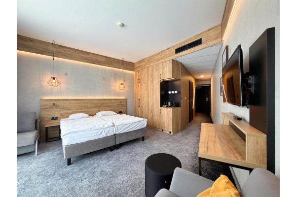 kłodzki, Stronie Śląskie, Sienna, Apartament w Czarnej Perle z widokiem na Czarną G&oacute;rę.