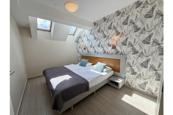 kłodzki, Bystrzyca Kłodzka, Biała Woda, Na Skarpie, Apartament z sypialnią i widokiem na g&oacute;ry.