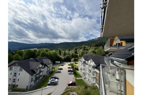 kłodzki, Bystrzyca Kłodzka, Biała Woda, Na Skarpie, Apartament z sypialnią i widokiem na g&oacute;ry.